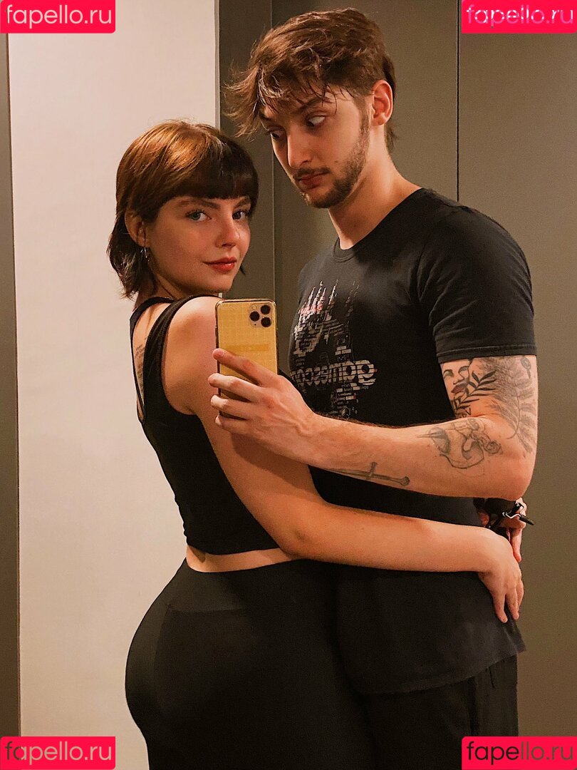 Triz Onlyfans Photo Gallery 