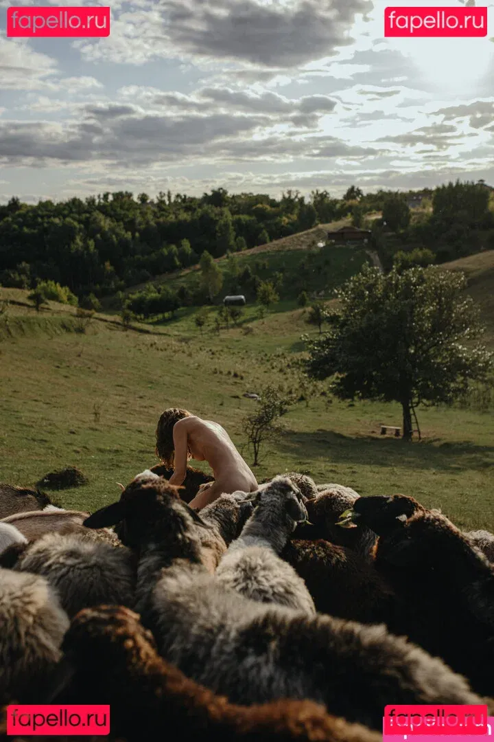 Julia Slip Onlyfans Photo Gallery 