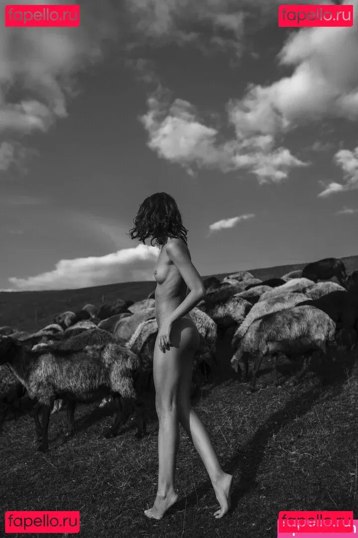 Julia Slip Onlyfans Photo Gallery 