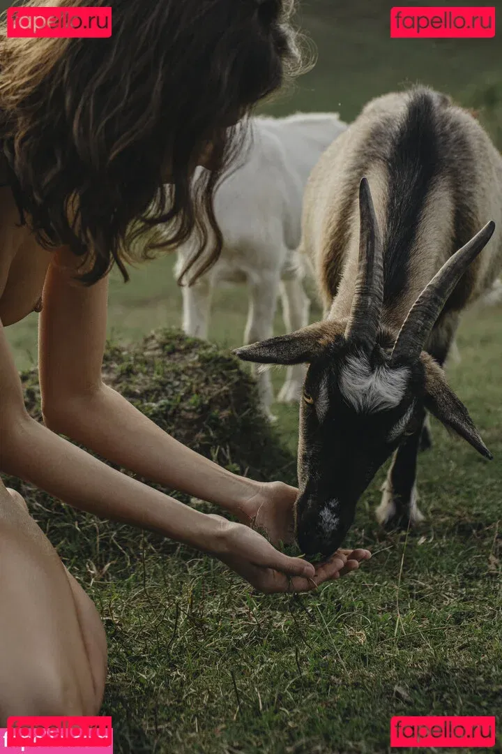 Julia Slip Onlyfans Photo Gallery 