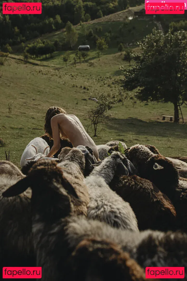 Julia Slip Onlyfans Photo Gallery 