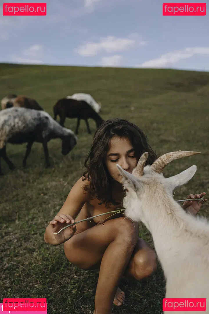 Julia Slip Onlyfans Photo Gallery 