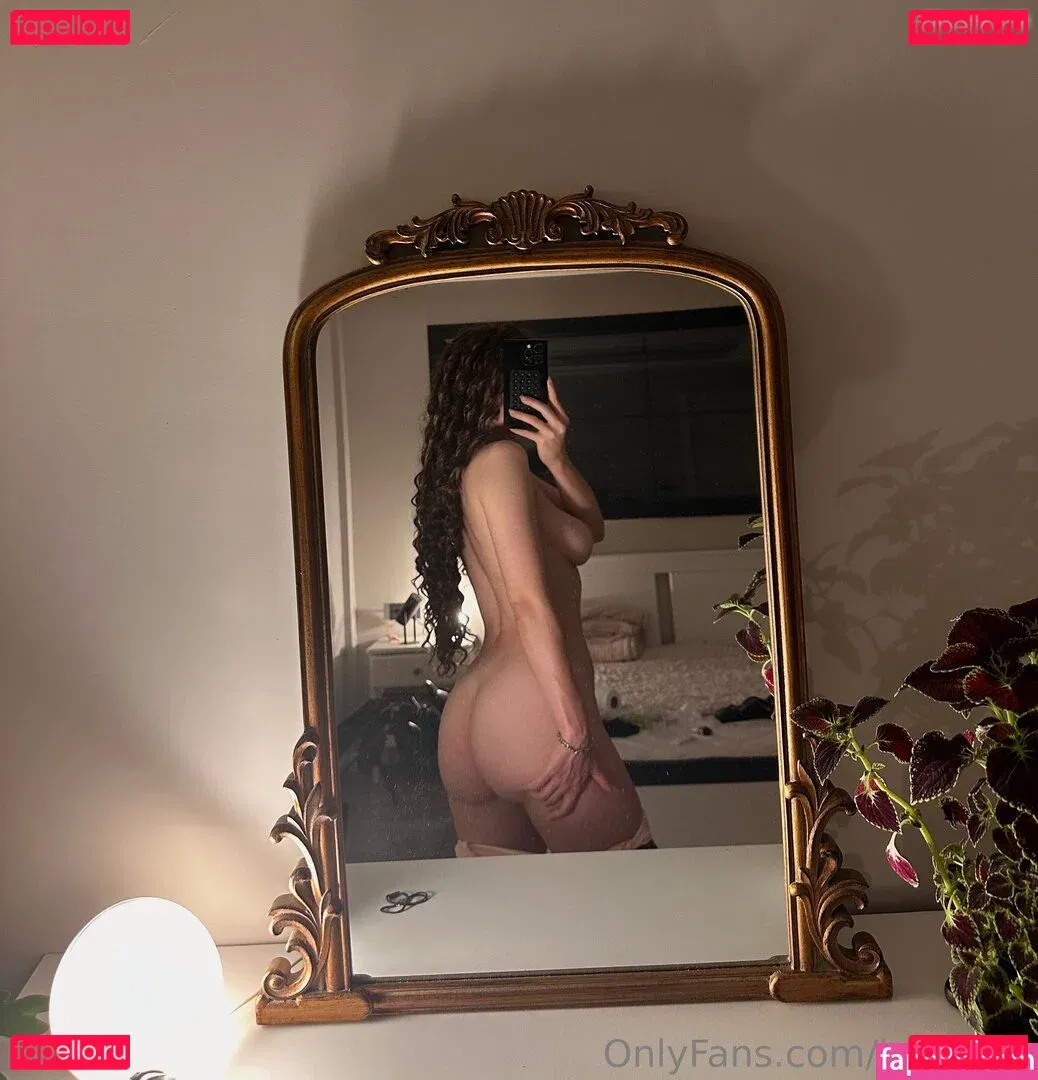 hollyloly Onlyfans Photo Gallery 