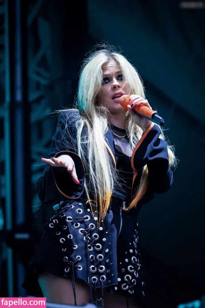 AvaArlo Onlyfans Photo Gallery 