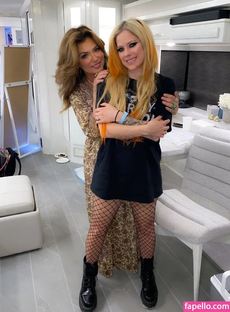 AvaArlo Onlyfans Photo Gallery 