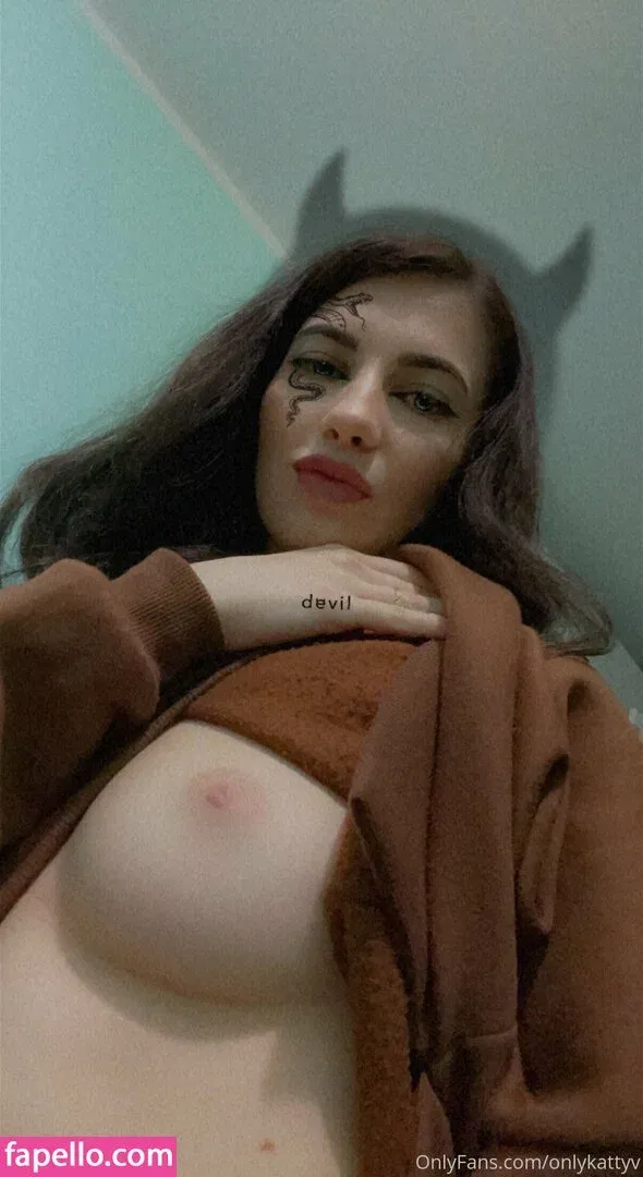 onlykattyv Onlyfans Photo Gallery 