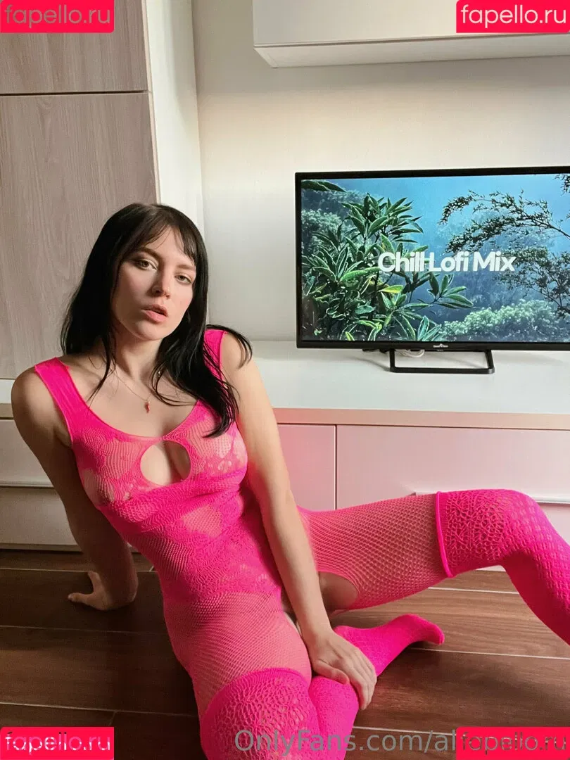 aliebloom Onlyfans Photo Gallery 