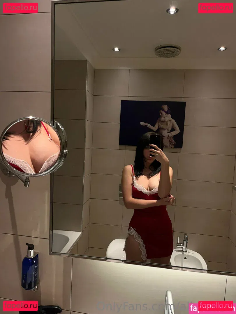 aliebloom Onlyfans Photo Gallery 