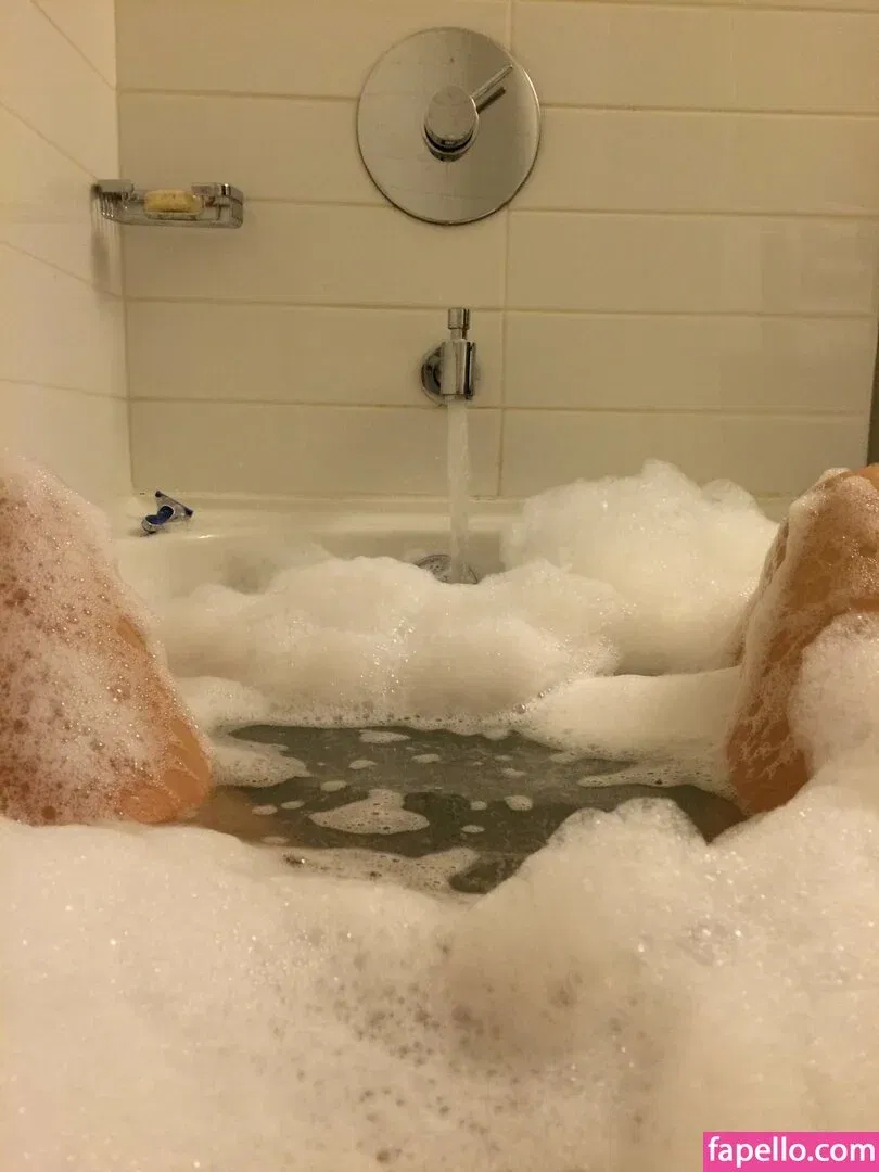 Britne Oldford Onlyfans Photo Gallery 