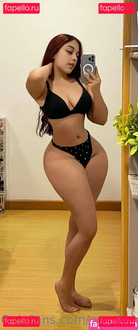 anazillap Onlyfans Photo Gallery 