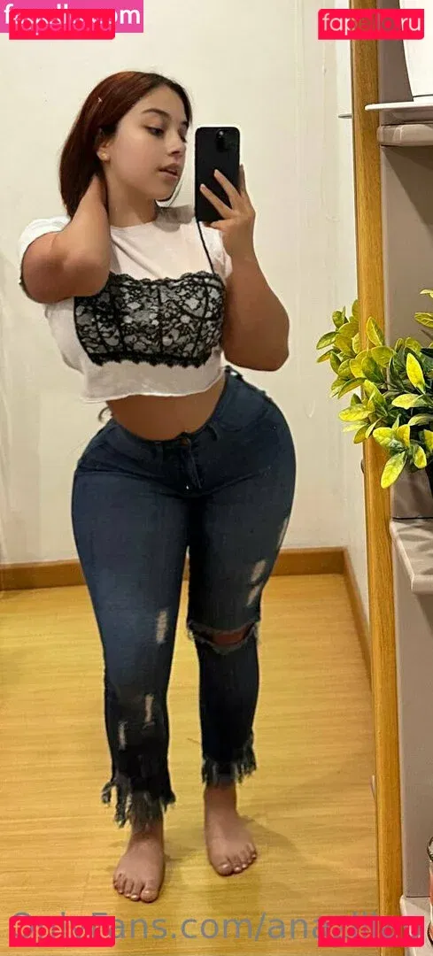 anazillap Onlyfans Photo Gallery 