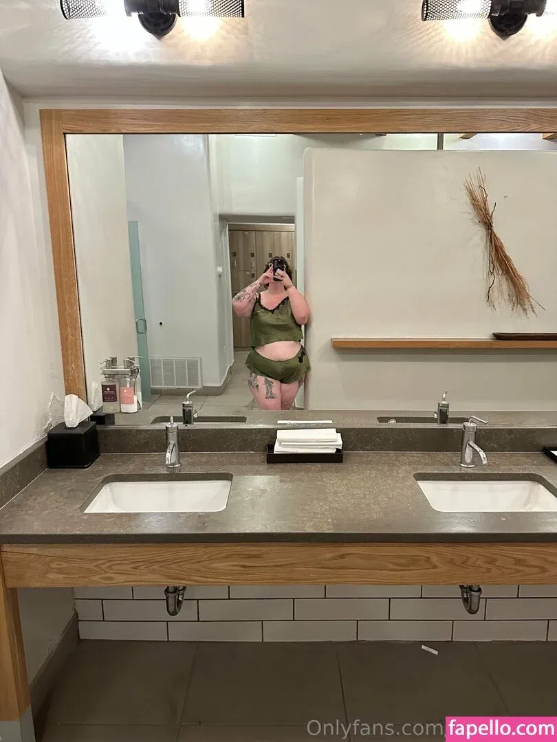 belthaneb Onlyfans Photo Gallery 