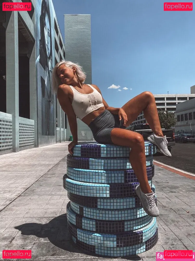 Valeria Guznenkova Onlyfans Photo Gallery 