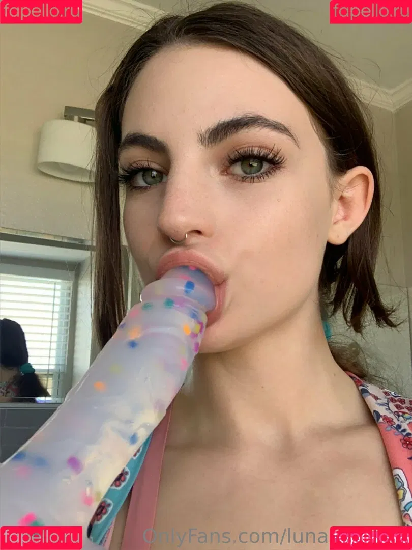 lunabennatv Onlyfans Photo Gallery 