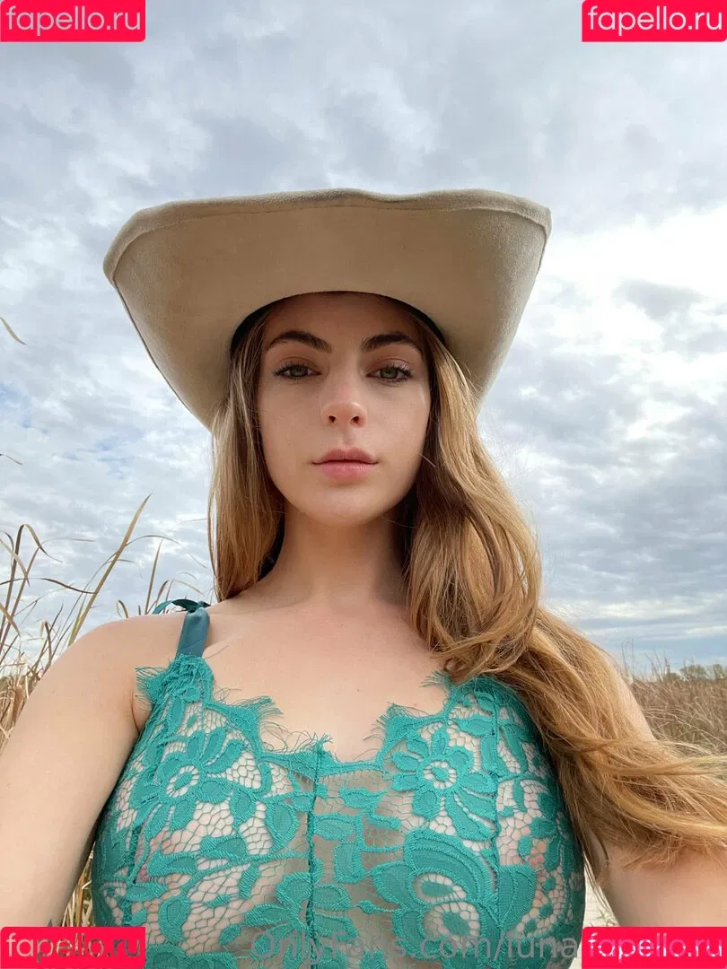 lunabennatv Onlyfans Photo Gallery 