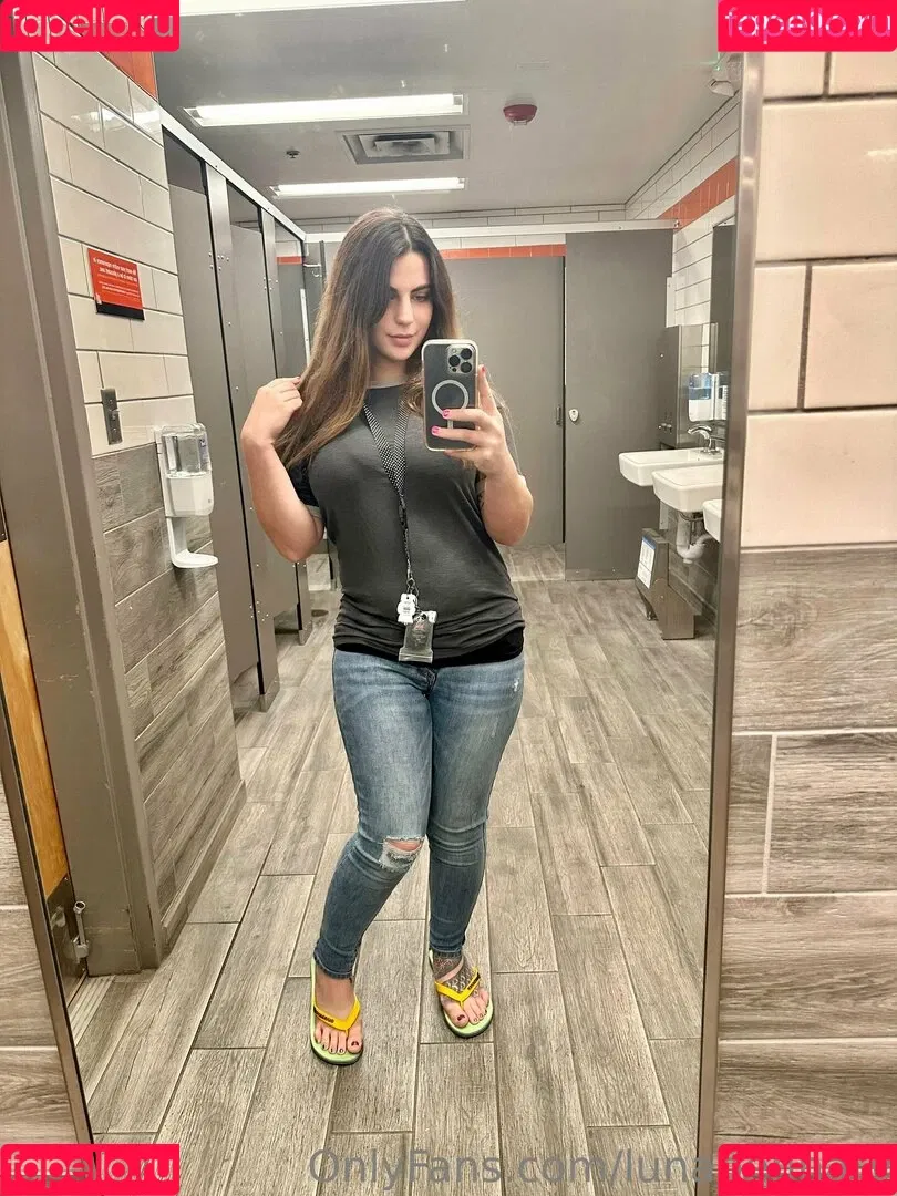 lunabennatv Onlyfans Photo Gallery 
