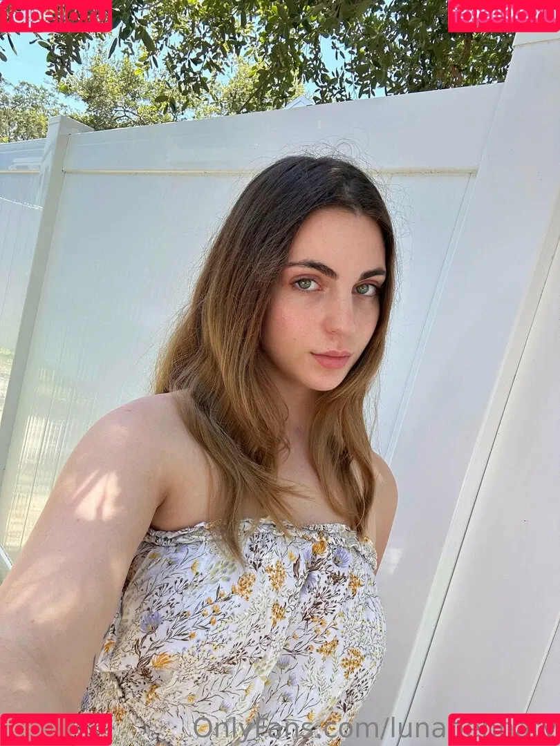 lunabennatv Onlyfans Photo Gallery 
