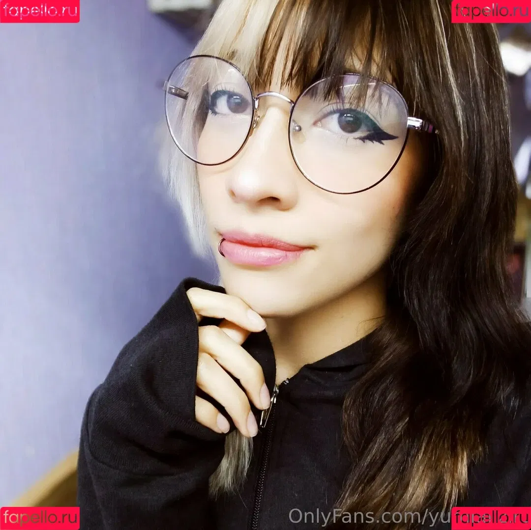 yumializirt Onlyfans Photo Gallery 