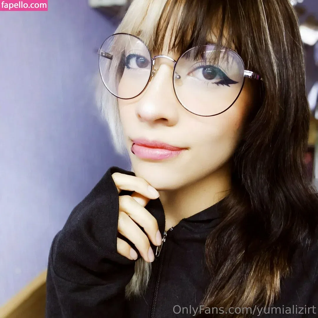 yumializirt Onlyfans Photo Gallery 