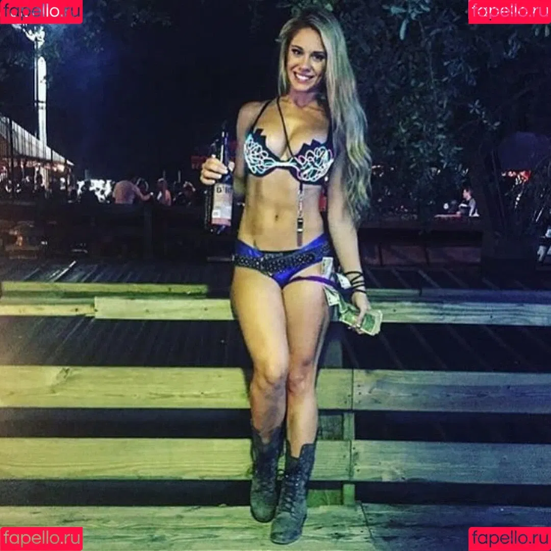 Karin Noelle Onlyfans Photo Gallery 
