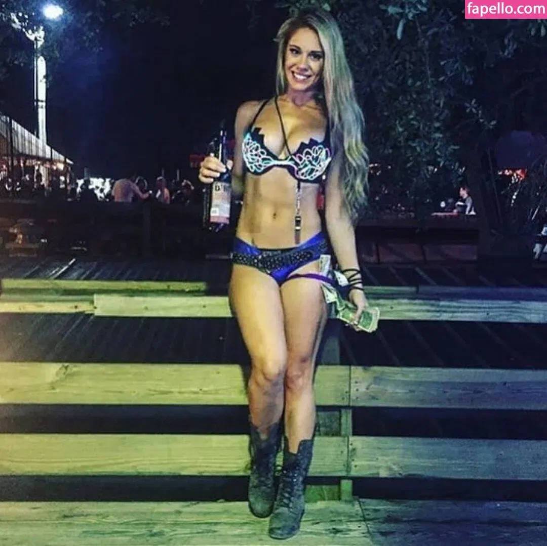 Karin Noelle Onlyfans Photo Gallery 