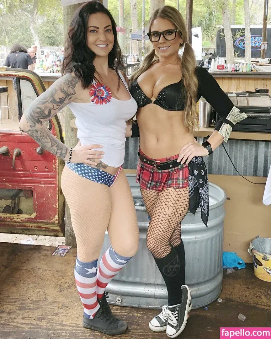 Karin Noelle Onlyfans Photo Gallery 