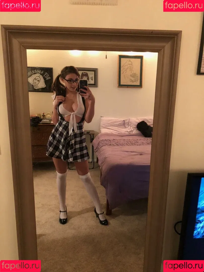 SmttenKitten Onlyfans Photo Gallery 