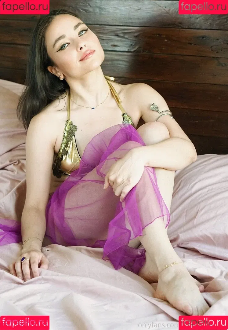 Katherine Ramdeen Onlyfans Photo Gallery 
