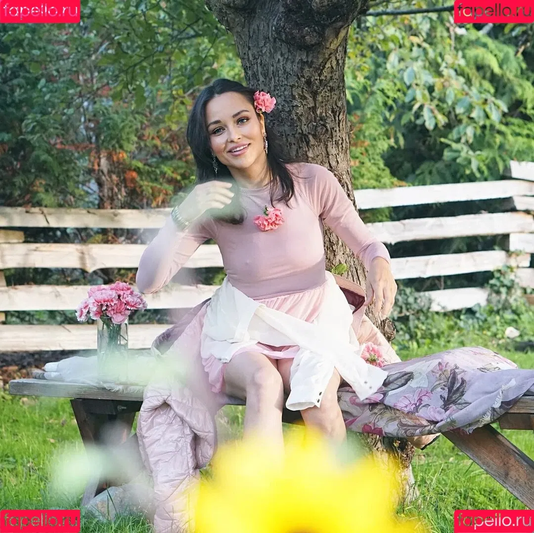 Katherine Ramdeen Onlyfans Photo Gallery 