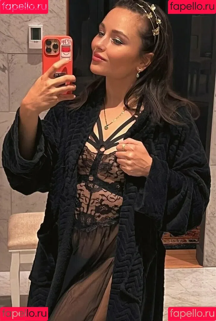 Katherine Ramdeen Onlyfans Photo Gallery 