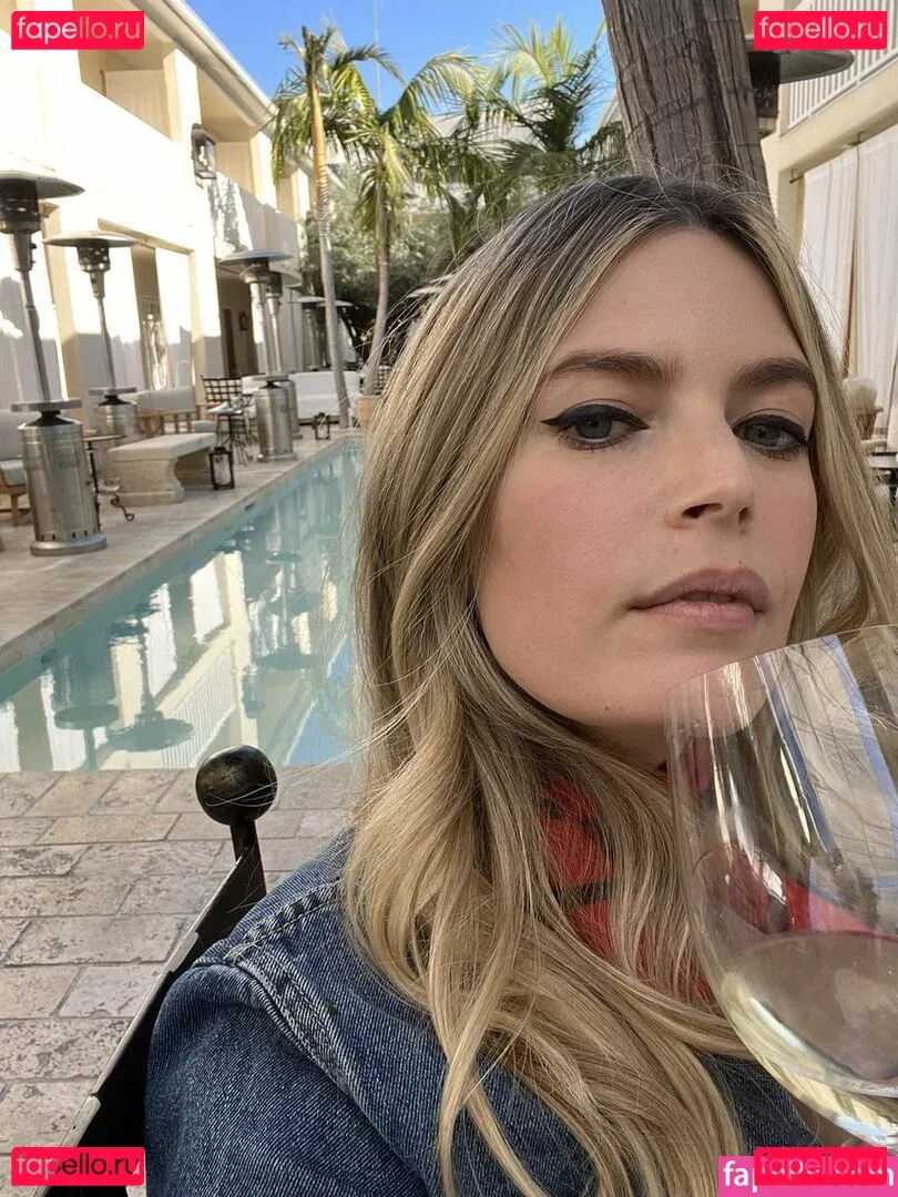 Liminal Mommy Onlyfans Photo Gallery 