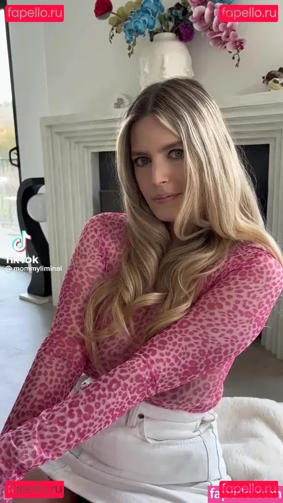 Liminal Mommy Onlyfans Photo Gallery 