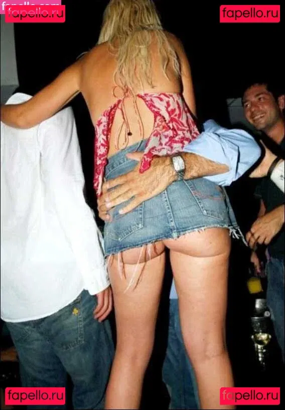 Tara Reid Onlyfans Photo Gallery 