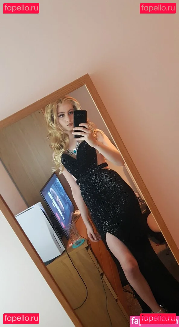 Tara Reid Onlyfans Photo Gallery 