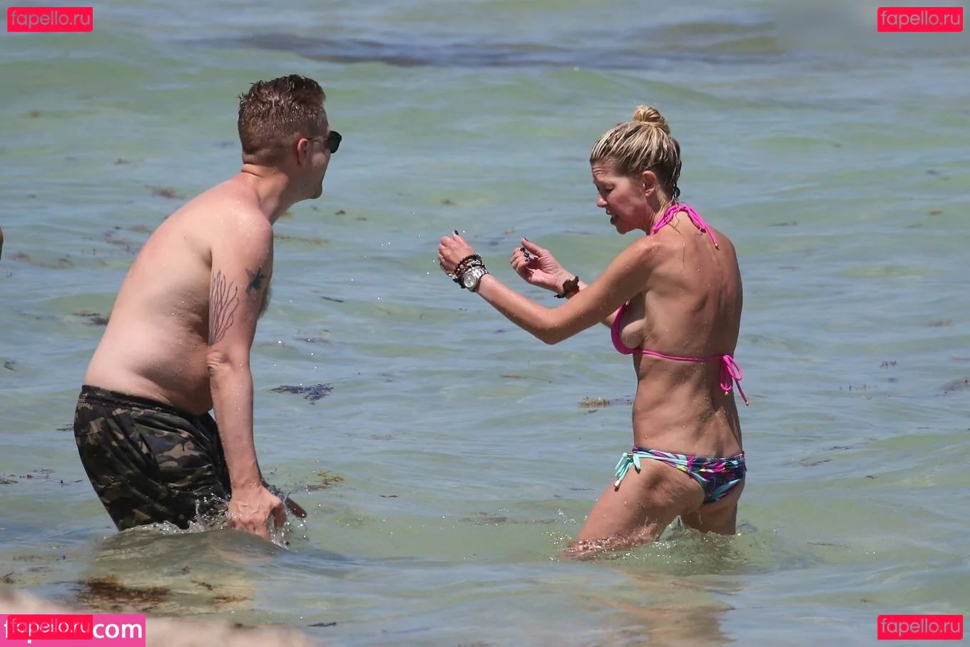 Tara Reid Onlyfans Photo Gallery 