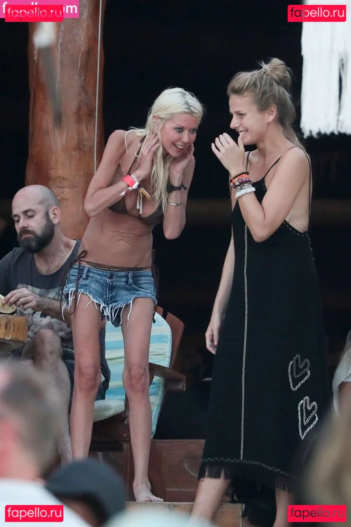 Tara Reid Onlyfans Photo Gallery 