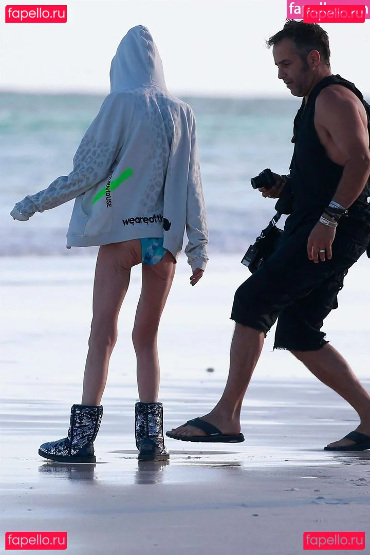 Tara Reid Onlyfans Photo Gallery 