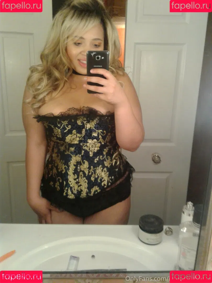 itslivsavage Onlyfans Photo Gallery 