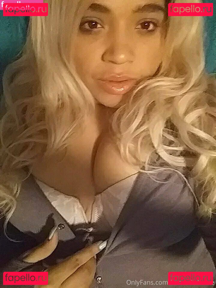 itslivsavage Onlyfans Photo Gallery 