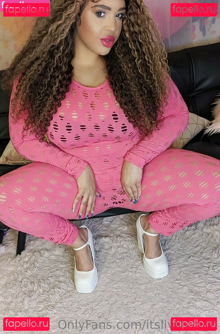 itslivsavage Onlyfans Photo Gallery 