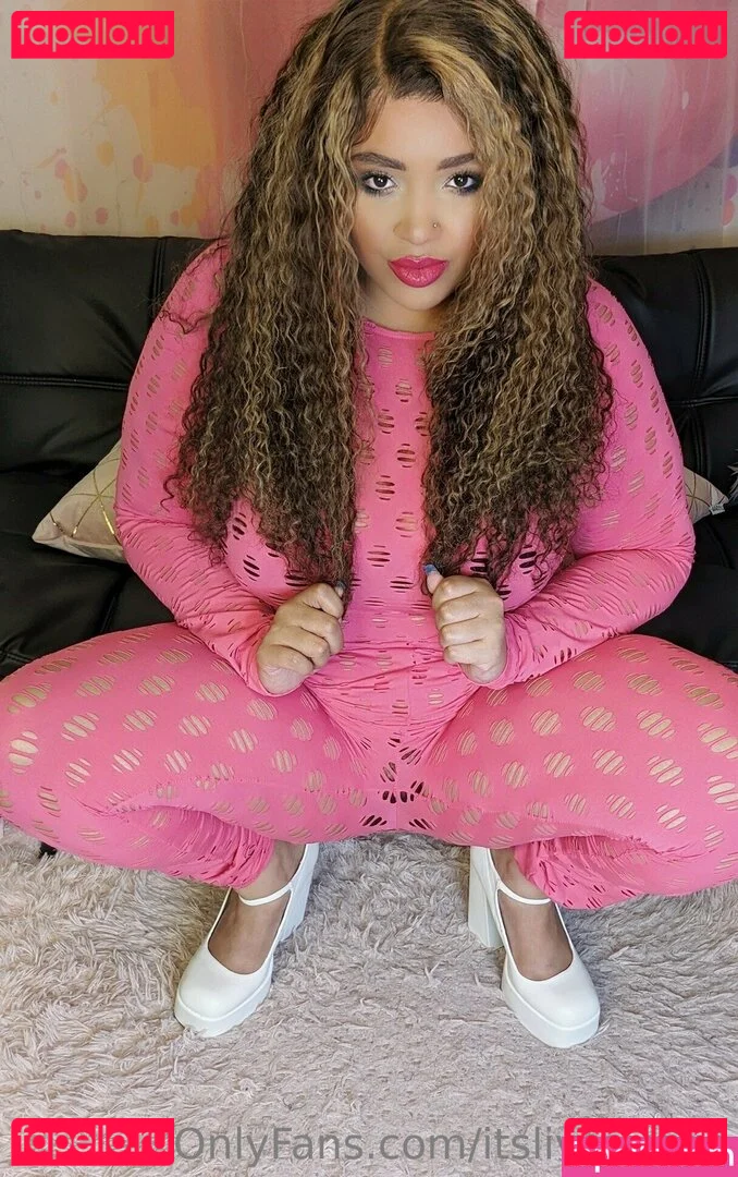 itslivsavage Onlyfans Photo Gallery 