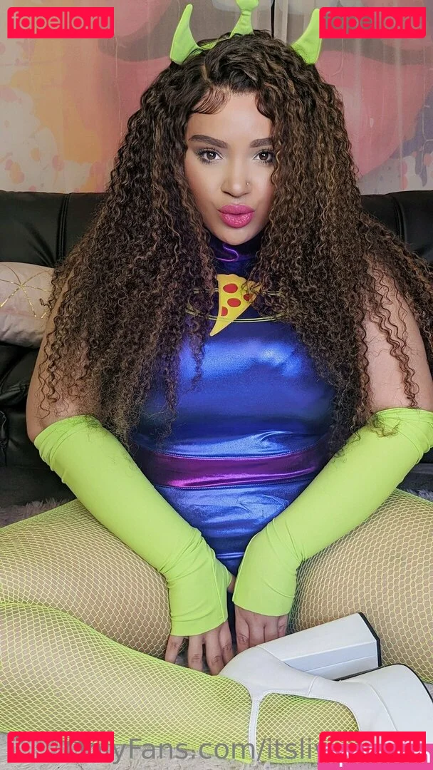 itslivsavage Onlyfans Photo Gallery 