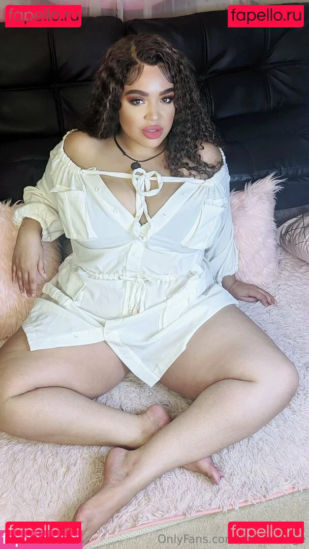 itslivsavage Onlyfans Photo Gallery 