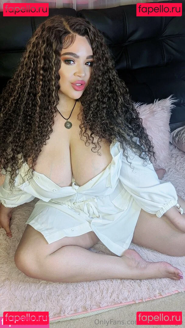 itslivsavage Onlyfans Photo Gallery 