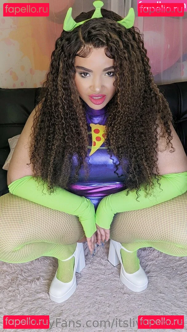 itslivsavage Onlyfans Photo Gallery 