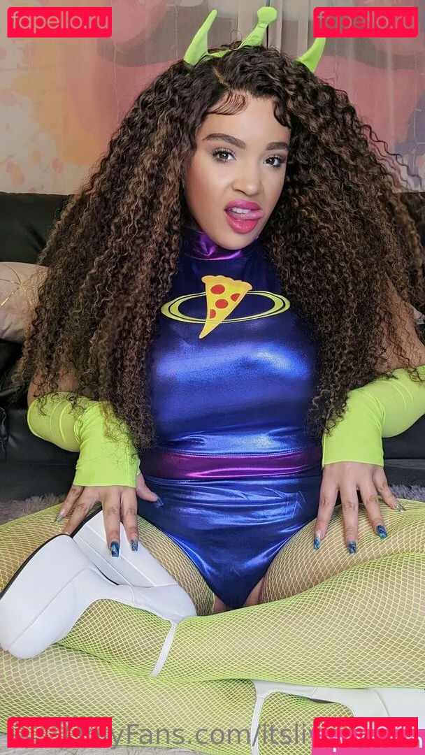 itslivsavage Onlyfans Photo Gallery 