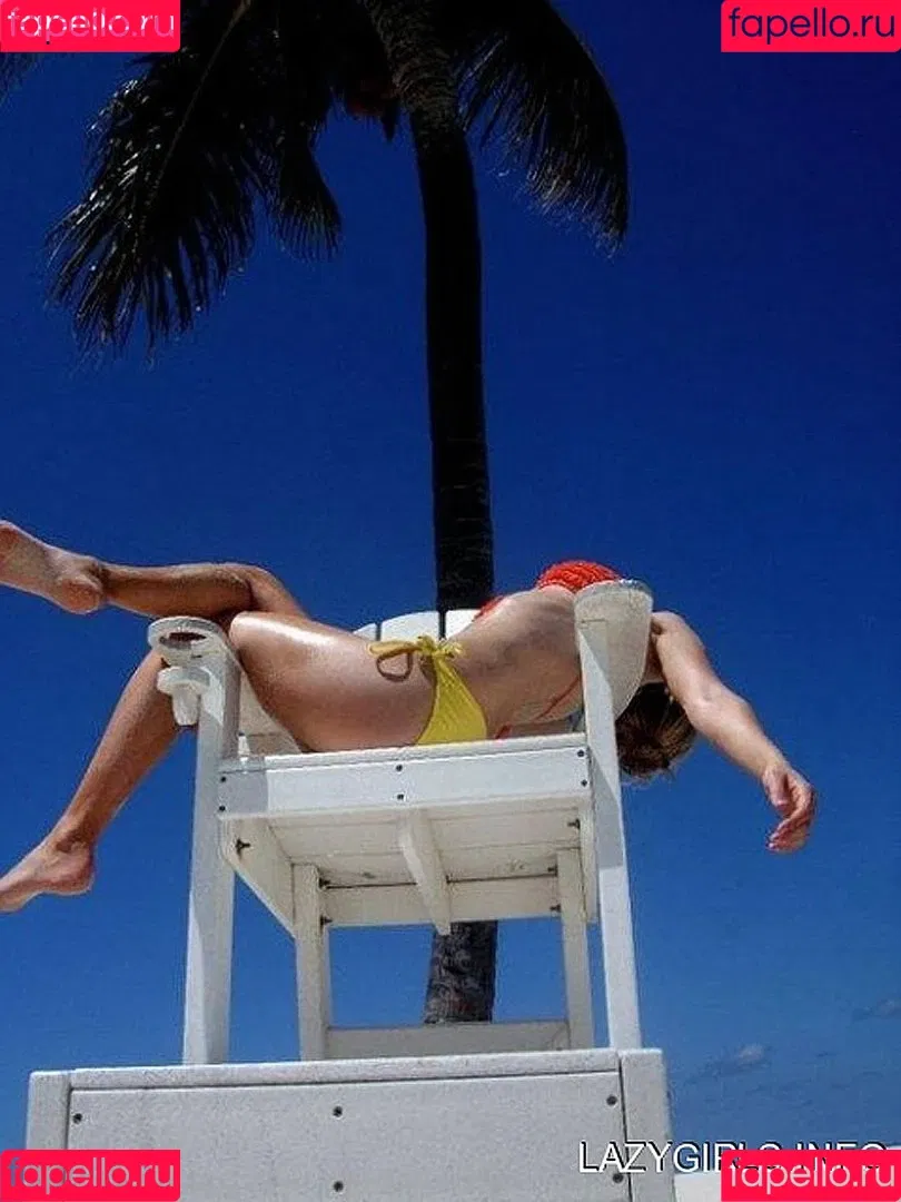 Emily Osment Onlyfans Photo Gallery 