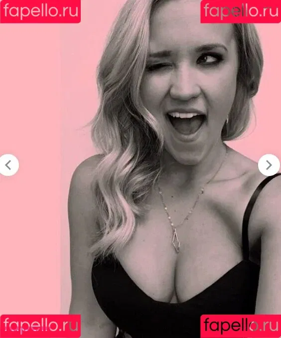 Emily Osment Onlyfans Photo Gallery 