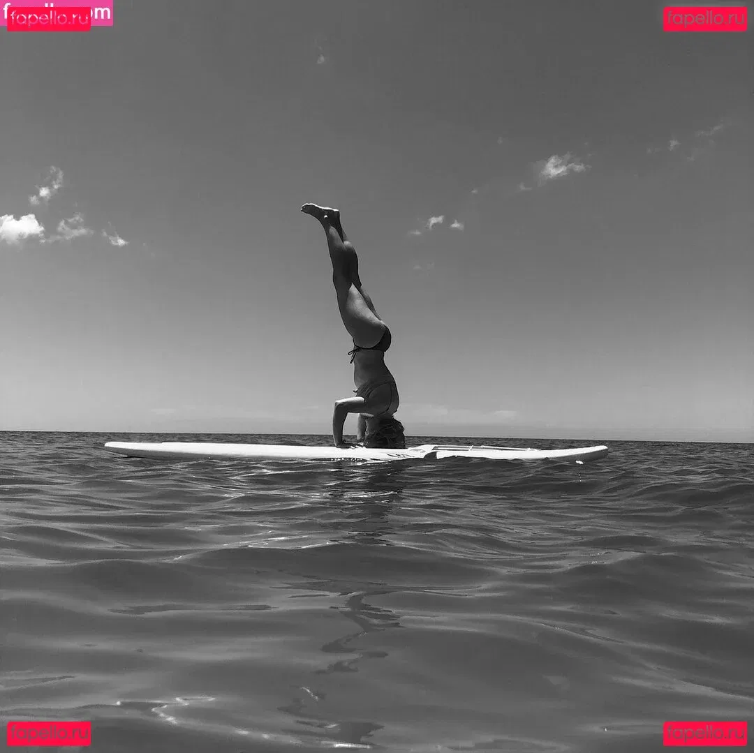 Emily Osment Onlyfans Photo Gallery 