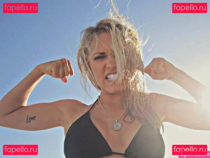 Emily Osment Onlyfans Photo Gallery 